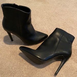 Candies size 6,5 booties